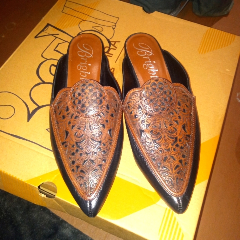 Estla Mules Size 8